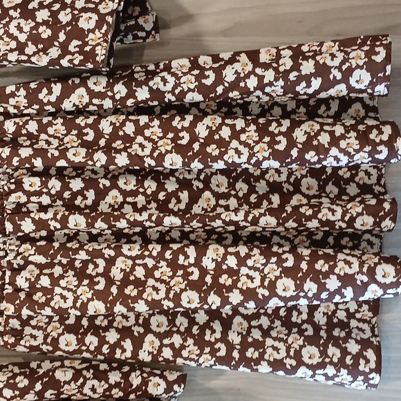 NWT ONEYIM Brown Floral Mini Dress Size: Medium - Picture 5 of 12